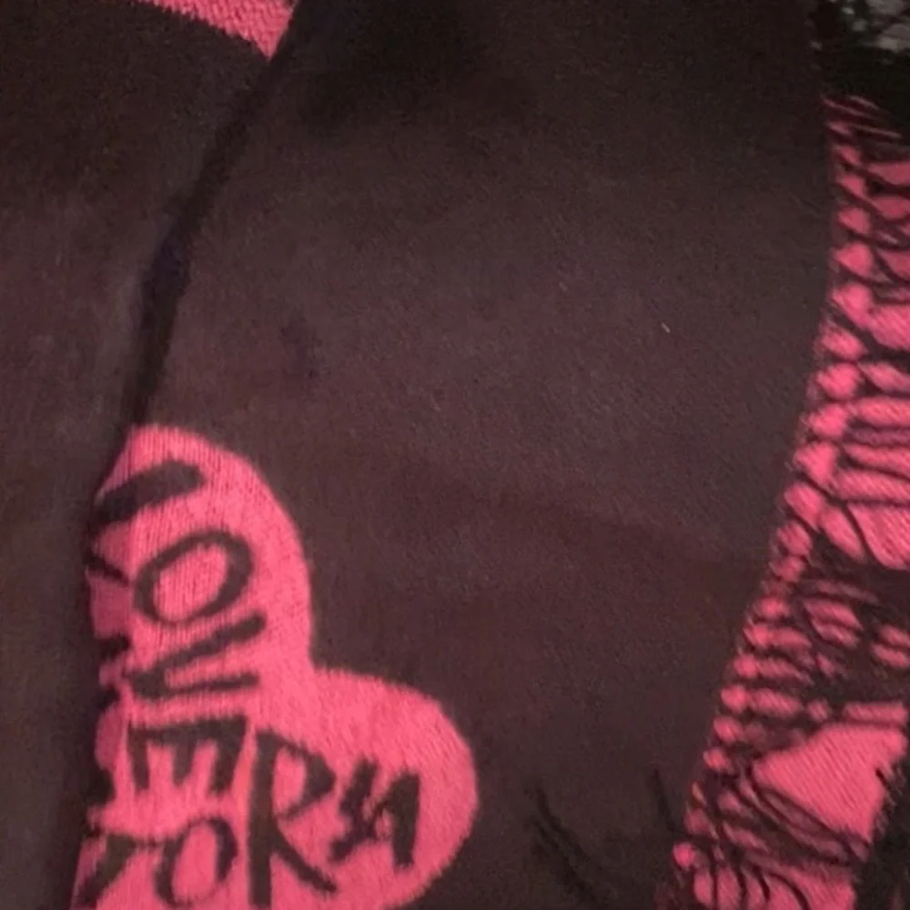 Victoria's Secret Black  Pink Heart Design throw